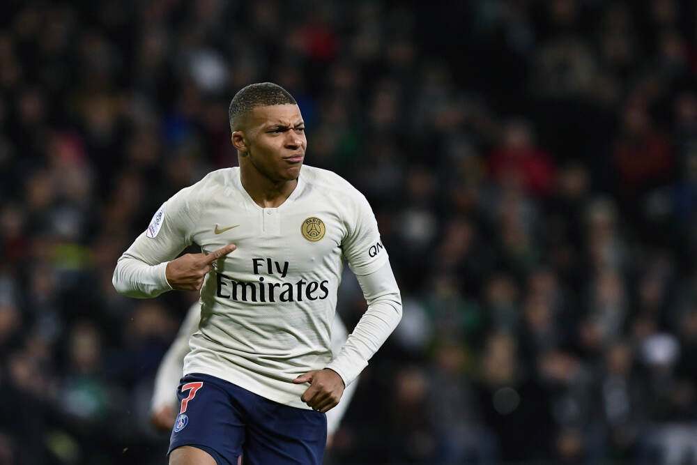 【风口研报】海外巨头指引与“创世纪计划”启动  AI硬件有望维持高景气度